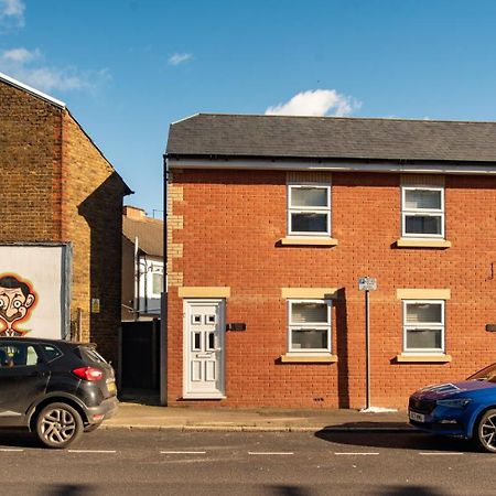 Watford Central Serviced Apartments Bagian luar foto