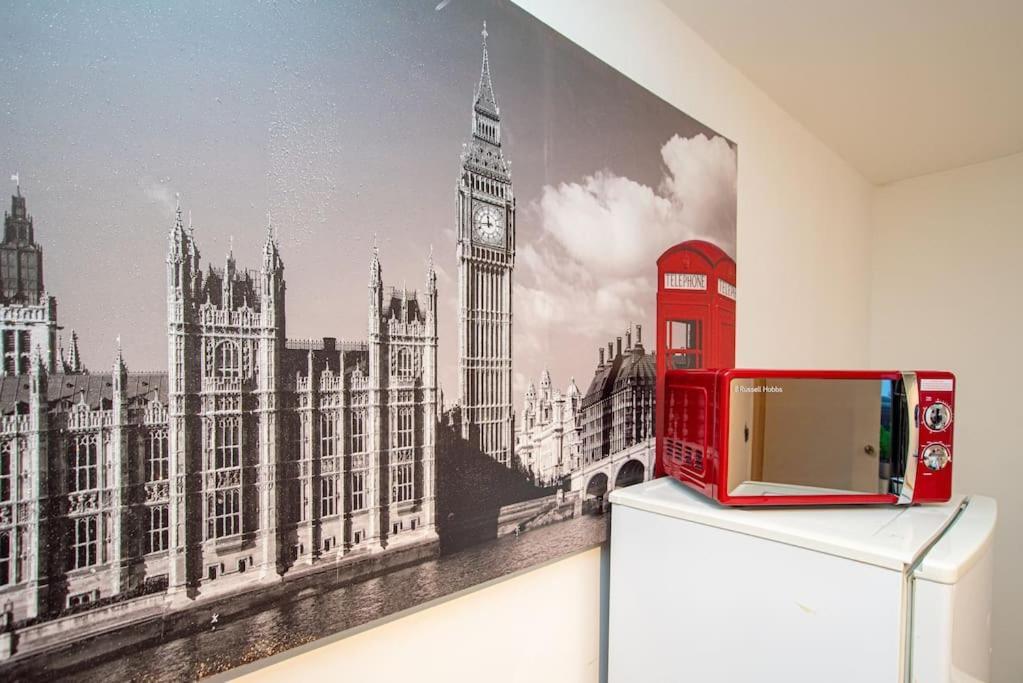 Watford Central Serviced Apartments Bagian luar foto